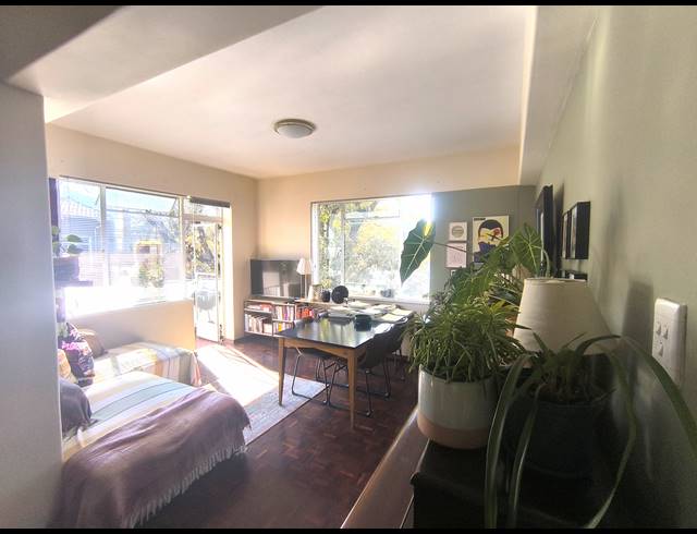 1 bed property to rent in PARKTOWN NORTH